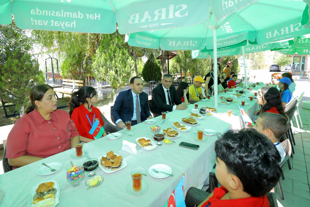 Naxçıvanda “Yay düşərgəsi”ndə iştirak edən uşaqlarla görüş keçirilib<font color=red> - FOTOLAR</font>