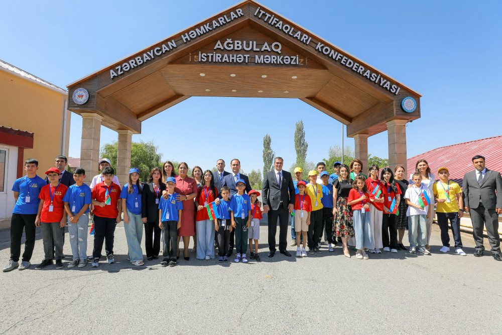 Naxçıvanda “Yay düşərgəsi”ndə iştirak edən uşaqlarla görüş keçirilib<font color=red> - FOTOLAR</font>
