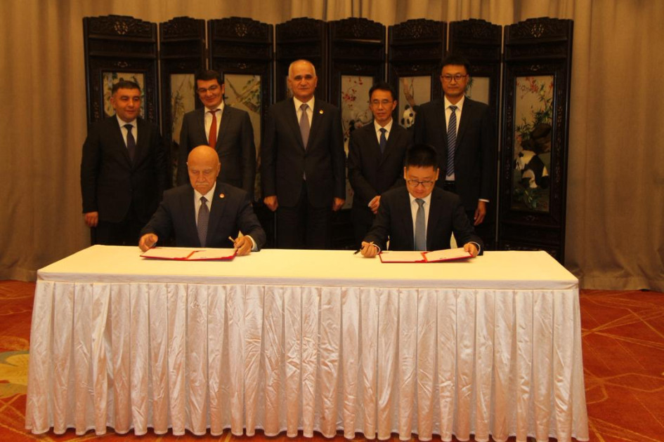 Çin şirkəti Ələt Azad İqtisadi Zonasında günəş panelləri istehsal edəcək<font color=red> - FOTOLAR</font>