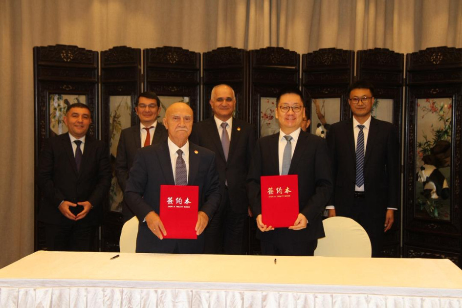 Çin şirkəti Ələt Azad İqtisadi Zonasında günəş panelləri istehsal edəcək<font color=red> - FOTOLAR</font>