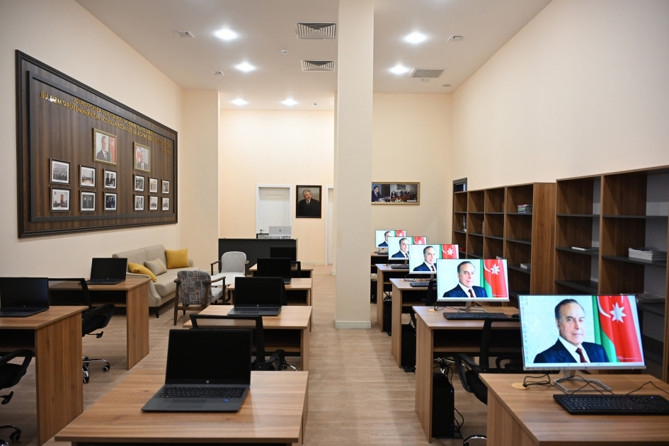 Prezident İlham Əliyev Azərbaycan Yazıçılar Birliyinin Səməd Vurğun adına Yaradıcılıq Evinin açılışında iştirak edib<font color=red> - FOTOLAR</font>