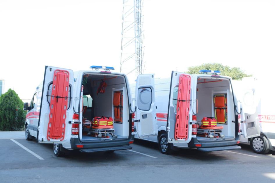 Muxtar respublikada təcili tibbi yardım avtomobilləri yeni avadanlıqlarla təmin olunub<font color=red> - FOTOLAR</font>