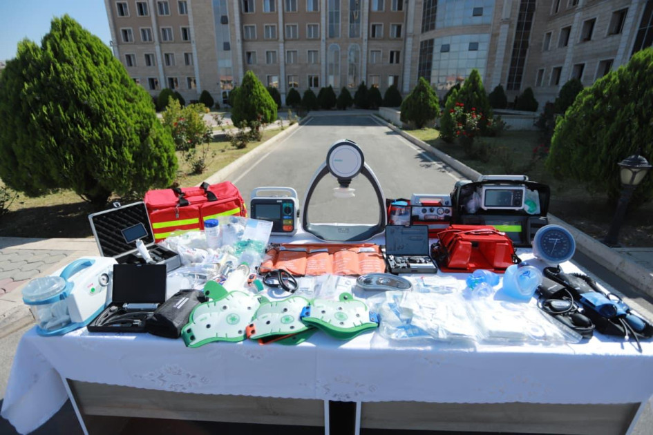 Muxtar respublikada təcili tibbi yardım avtomobilləri yeni avadanlıqlarla təmin olunub<font color=red> - FOTOLAR</font>