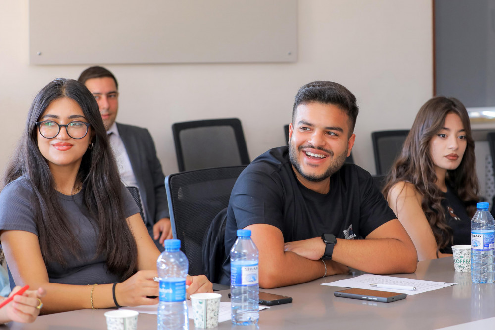 Gənc könüllülər üçün motivasiya təlimi keçirilib<font color=red> - FOTOLAR</font>