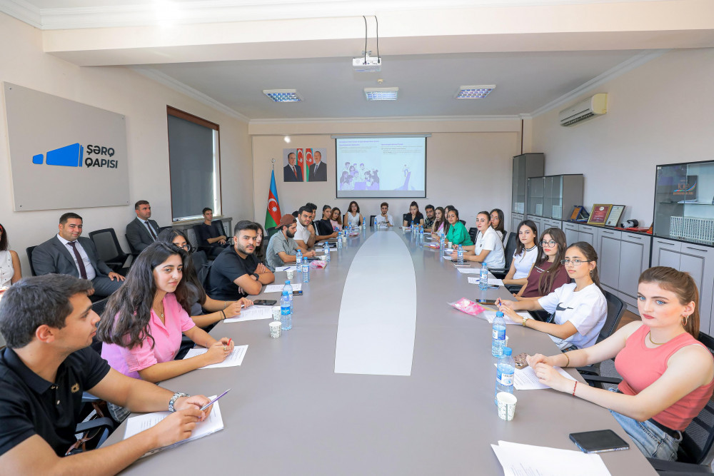 Gənc könüllülər üçün motivasiya təlimi keçirilib<font color=red> - FOTOLAR</font>