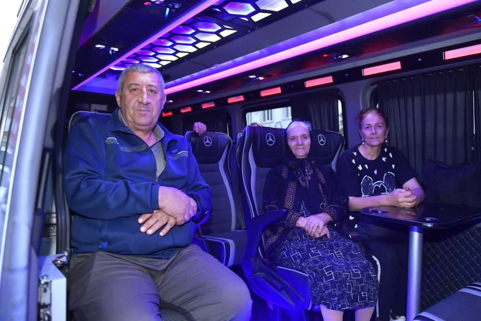 Şuşakənd və Sos kəndlərinə, həmçinin Qırmızı bazar qəsəbəsinə köç karvanı yola salınıb <font color='red'> - YENİLƏNİB</font><font color=red> - FOTOLAR</font>