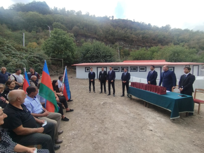 Xocalının Şuşakənd kəndinə ilk köçən 59 sakinə mənzillərin açarları təqdim edilib<font color=red> - FOTOLAR</font>