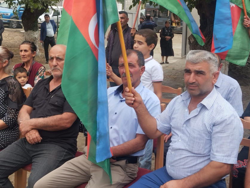 Xocalının Şuşakənd kəndinə ilk köçən 59 sakinə mənzillərin açarları təqdim edilib<font color=red> - FOTOLAR</font>