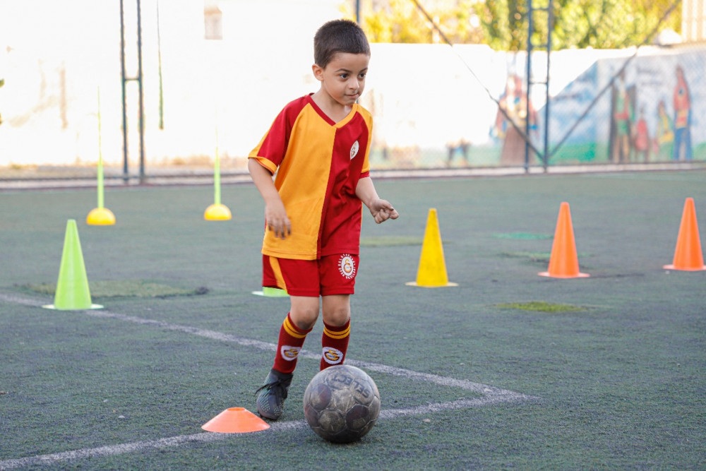 Məcid Seyidov Naxçıvanda Qalatasaray futbol məktəbini ziyarət edib<font color=red> - FOTOLAR</font>