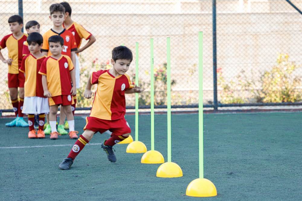 Məcid Seyidov Naxçıvanda Qalatasaray futbol məktəbini ziyarət edib<font color=red> - FOTOLAR</font>