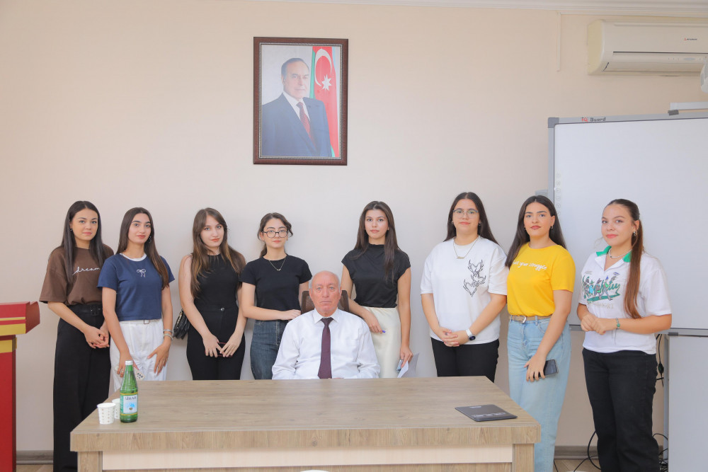 Naxçıvan televiziyasında “Jurnalistika təlimi” layihəsi uğurla davam edir<font color=red> - FOTOLAR</font>