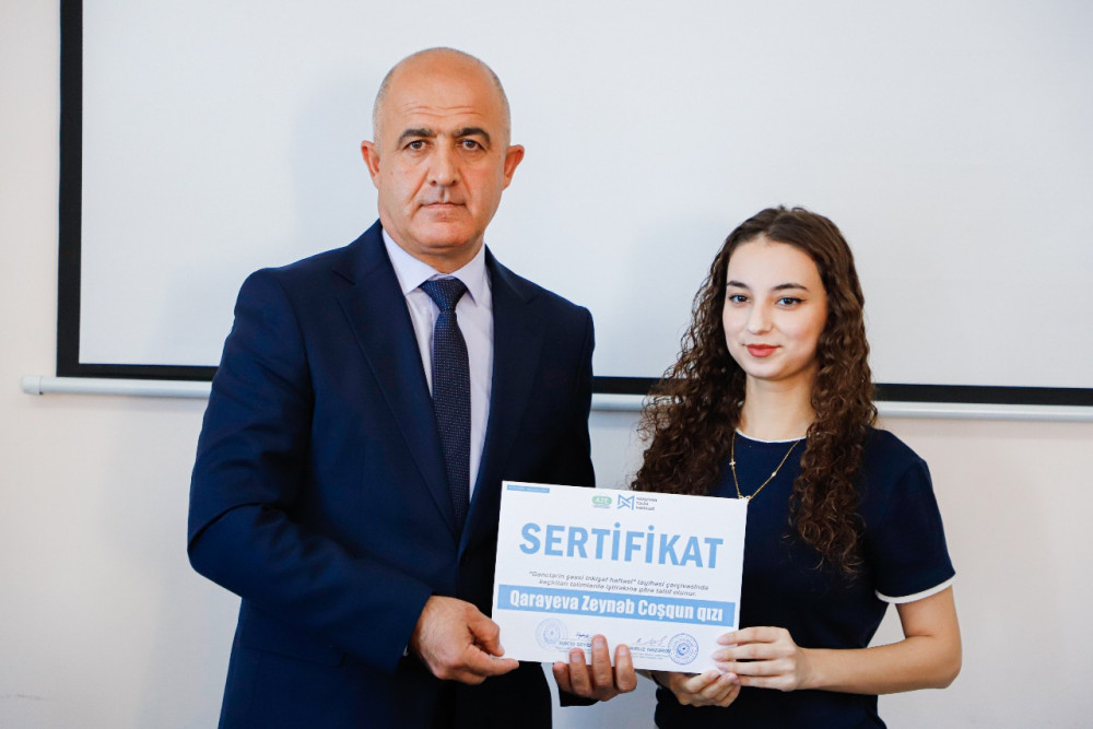 Naxçıvanda könüllülər üçün təşkil olunan beş günlük təlim başa çatıb<font color=red> - FOTOLAR</font>