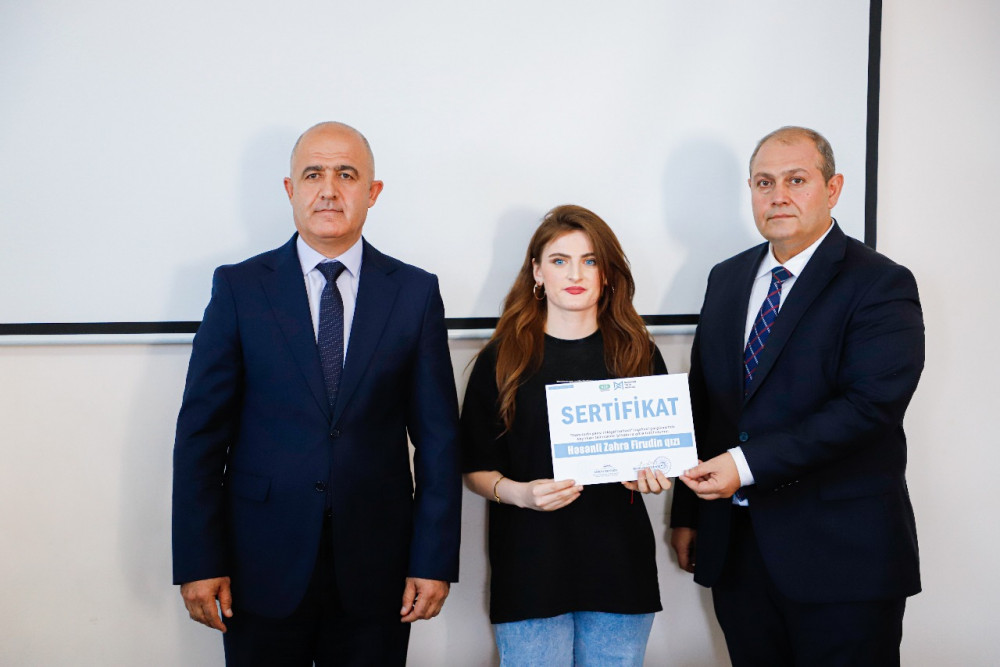 Naxçıvanda könüllülər üçün təşkil olunan beş günlük təlim başa çatıb<font color=red> - FOTOLAR</font>