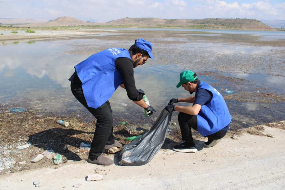 Ümumrespublika Təmizlik Marafonu çərçivəsində Uzunoba Su Anbarının ətrafı tullantılardan təmizlənib<font color=red> - FOTOLAR</font>