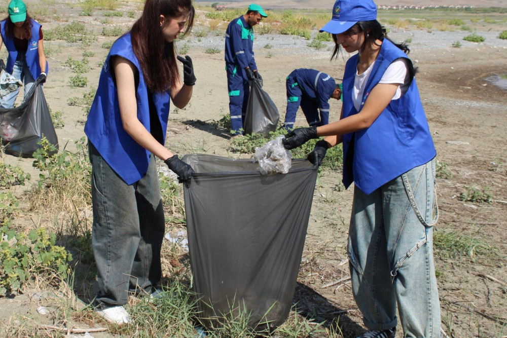 Ümumrespublika Təmizlik Marafonu çərçivəsində Uzunoba Su Anbarının ətrafı tullantılardan təmizlənib<font color=red> - FOTOLAR</font>