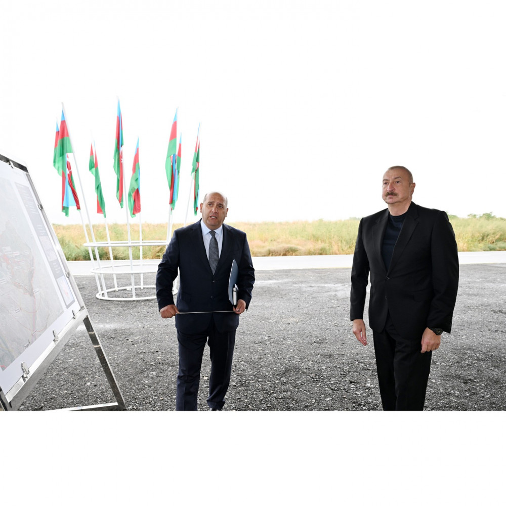 Prezident İlham Əliyev Füzuli rayonunun yeni salınacaq Qaraxanbəyli kəndinin təməlini qoyub<font color=red> - FOTOLAR</font>