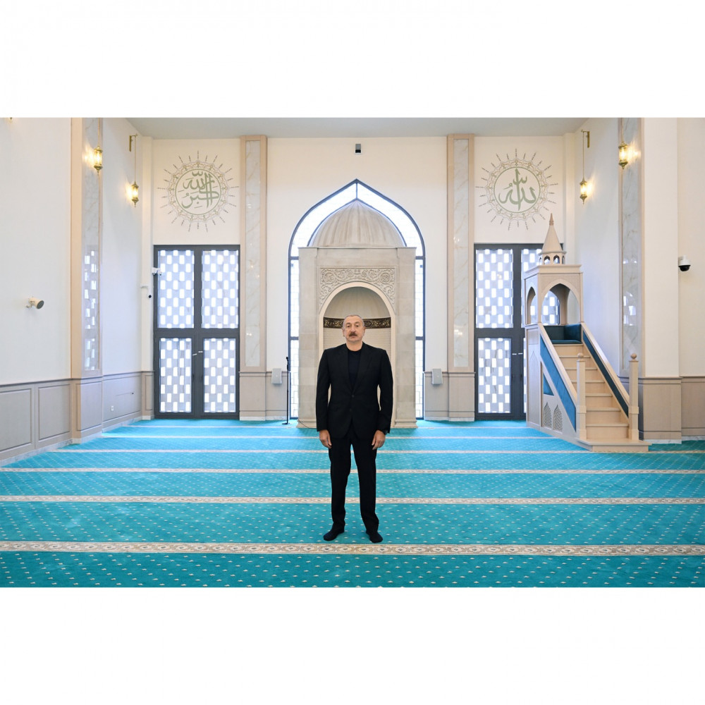 Hadrut qəsəbəsində inşa edilmiş məscidin açılışı olub<font color=red> - FOTOLAR</font>