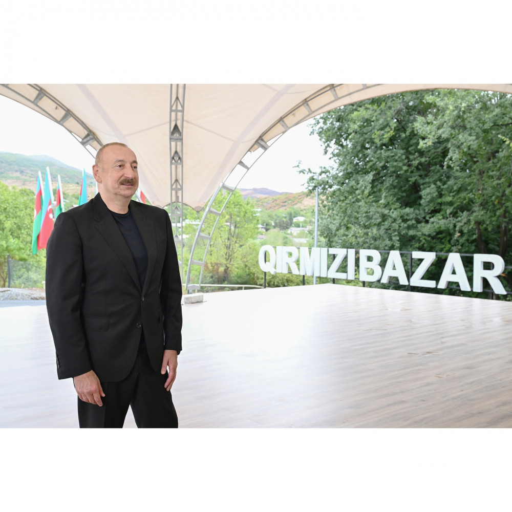 Prezident İlham Əliyev Qırmızı Bazar, Hadrut qəsəbələrinin və Sos kəndinin sakinləri ilə görüşüb<font color=red> - FOTOLAR</font>