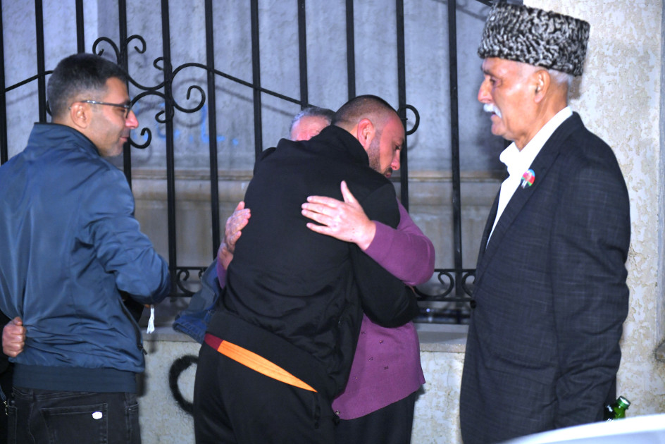 Kəlbəcər şəhərinə növbəti köç karvanı yola salınıb<font color=red> - FOTOLAR</font>