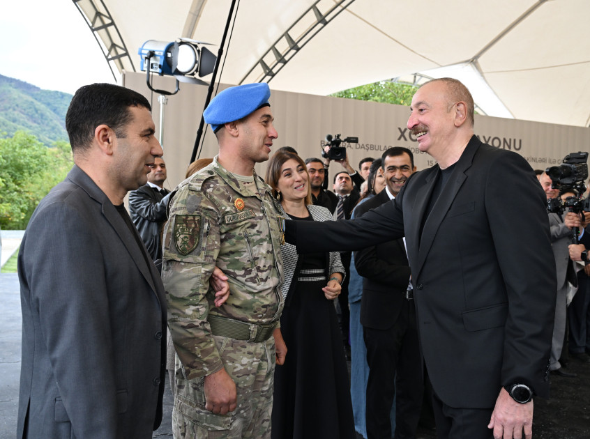 Prezident İlham Əliyev Xocalının Badara, Daşbulaq, Seyidbəyli və Şuşakənd kəndlərinin sakinləri ilə görüşüb<font color=red> - FOTOLAR</font>