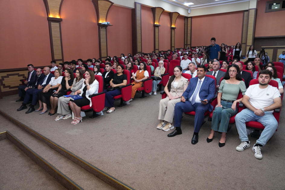 Bu il NDU-ya yüksək balla qəbul olunanların sayı 4 dəfə artıb<font color=red> - FOTOLAR</font>