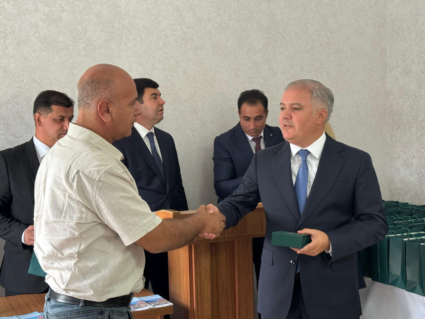 Bu gün köç karvanı ilə Kəlbəcərə çatan 32 ailəyə mənzillərin açarları təqdim edilib<font color=red> - FOTOLAR</font>