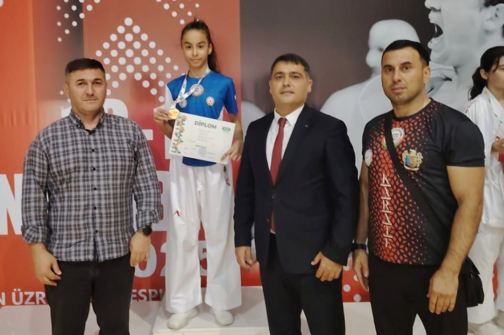 Naxçıvanlı karateçilər ölkə çempionatında uğur qazanıblar<font color=red> - FOTOLAR</font>