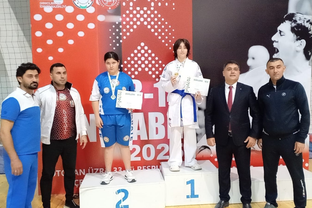 Naxçıvanlı karateçilər ölkə çempionatında uğur qazanıblar<font color=red> - FOTOLAR</font>