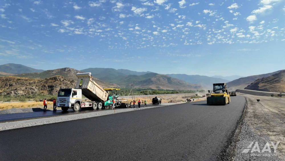 Zəngəzur dəhlizində tikinti işlərinin 95 faizi icra olunub<font color=red> - FOTOLAR</font>