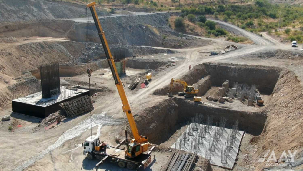 Zəngəzur dəhlizində tikinti işlərinin 95 faizi icra olunub<font color=red> - FOTOLAR</font>