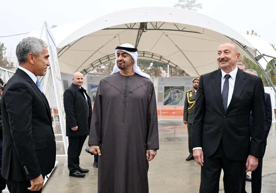 Prezident İlham Əliyev və Prezident Şeyx Məhəmməd bin Zayed Al Nəhyan Yeni Şuşa məscidində tikinti işlərinin gedişi ilə tanış olublar<font color=red> - FOTOLAR</font>