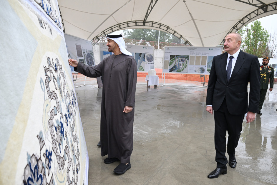 Prezident İlham Əliyev və Prezident Şeyx Məhəmməd bin Zayed Al Nəhyan Yeni Şuşa məscidində tikinti işlərinin gedişi ilə tanış olublar<font color=red> - FOTOLAR</font>