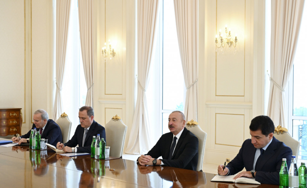 Prezident İlham Əliyev Avropa İttifaqının Genişlənmə üzrə komissarını qəbul edib<font color=red> - FOTOLAR</font>