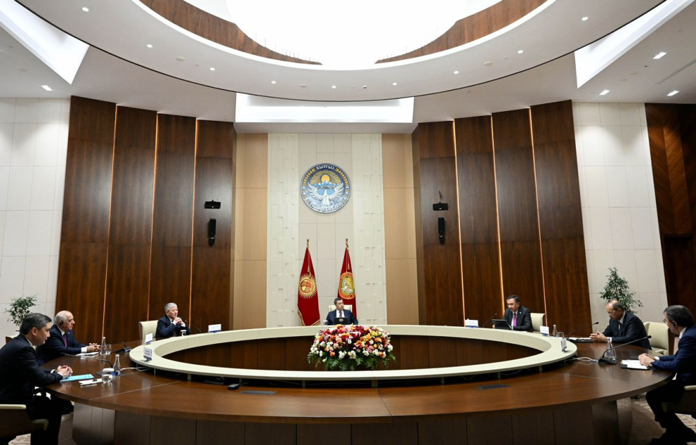 Baş nazir Əli Əsədov Bişkekdə Qırğızıstan Prezidenti Sadır Japarovla görüşüb<font color=red> - FOTOLAR</font>