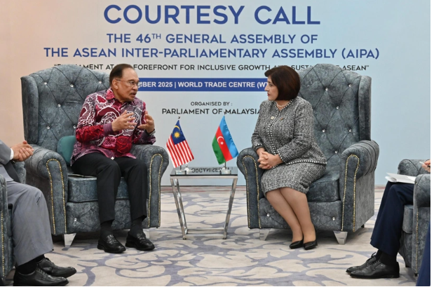 Sahibə Qafarova Malayziyanın Baş naziri ilə görüşüb<font color=red> - FOTOLAR</font>