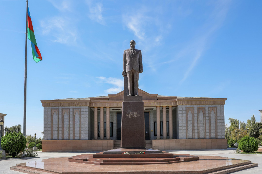 Ulu Öndər Heydər Əliyevin xatirəsi anılıb<font color=red> - FOTOLAR</font>