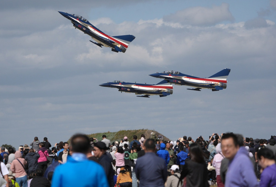 Çində aviasiya sərgisi başlayıb<font color=red> - FOTOLAR</font>