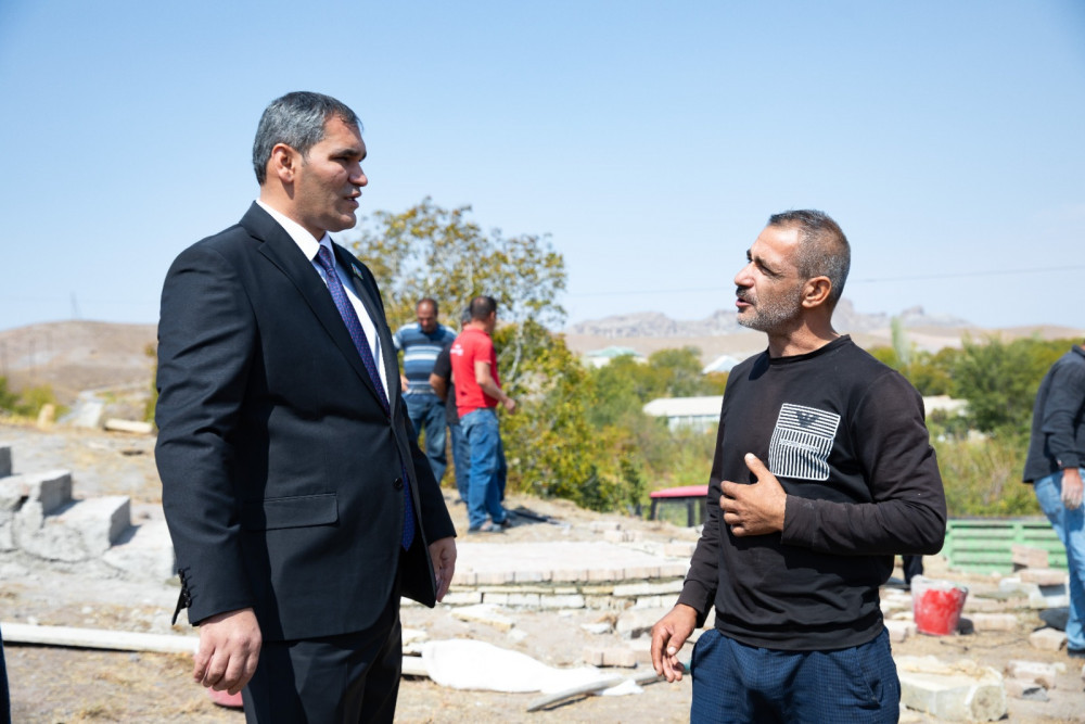 Qəzənfər Abdullayev Culfa rayon Bənəniyar kənd sakinləri ilə görüşüb<font color=red> - FOTOLAR</font>