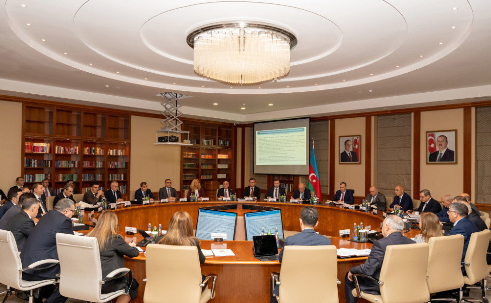 Maliyyə Nazirliyində kollegiya iclası keçirilib<font color=red> - FOTOLAR</font>