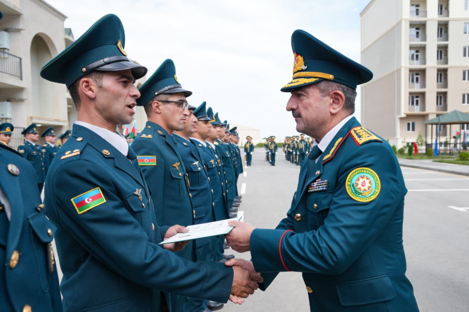 DSX-nin hərbi hissəsində yeni inşa olunmuş yaşayış binaları xidməti istifadəyə verilib -<font color=red> - FOTOLAR</font>