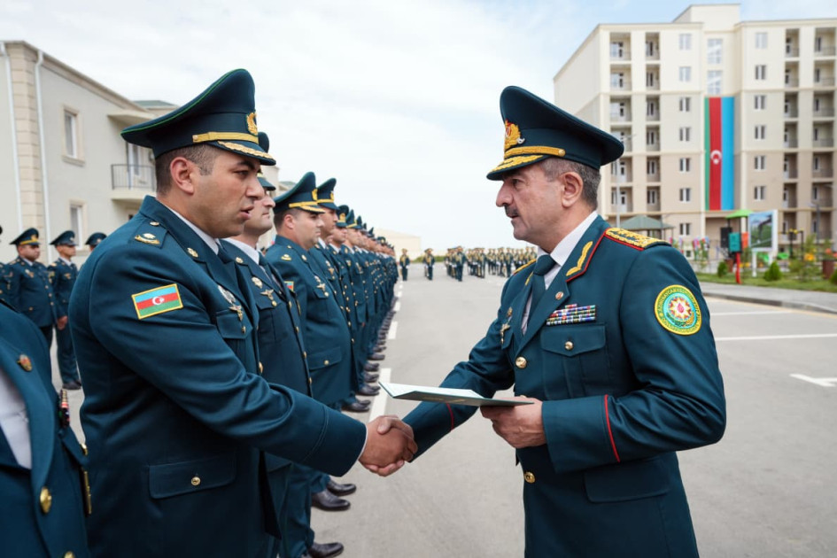 DSX-nin hərbi hissəsində yeni inşa olunmuş yaşayış binaları xidməti istifadəyə verilib -<font color=red> - FOTOLAR</font>