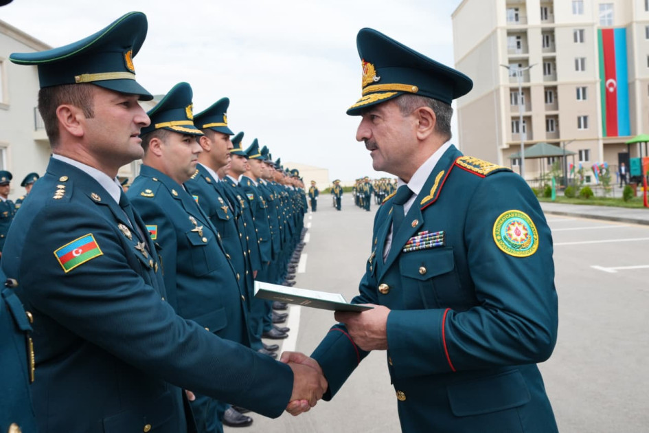 DSX-nin hərbi hissəsində yeni inşa olunmuş yaşayış binaları xidməti istifadəyə verilib -<font color=red> - FOTOLAR</font>