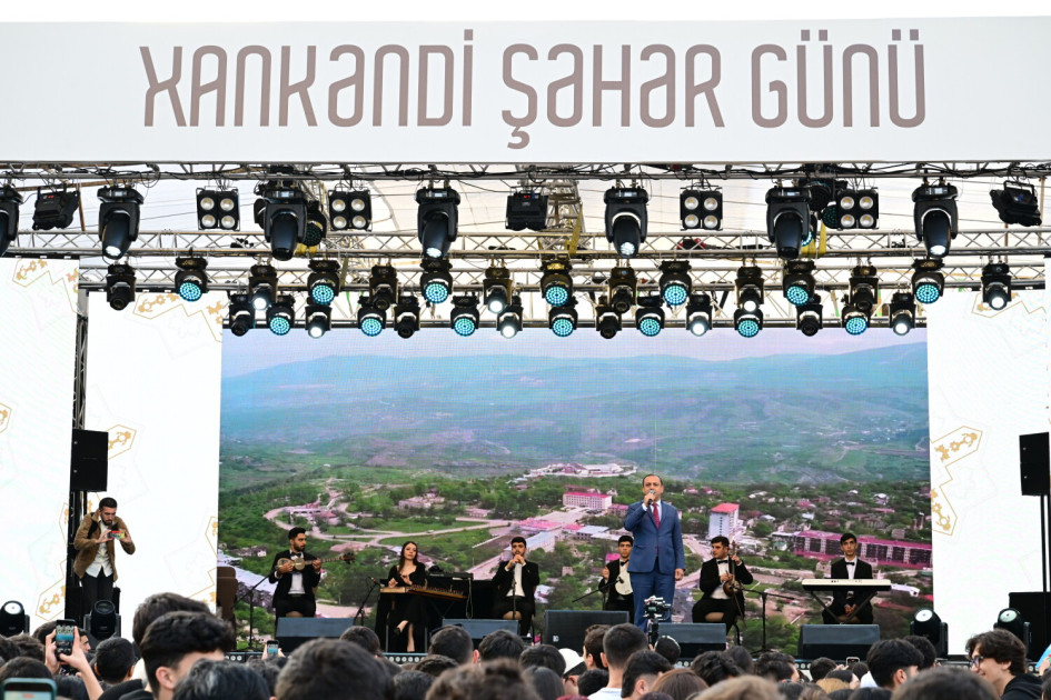 Xankəndidə ilk Şəhər Günü münasibətilə möhtəşəm konsert və atəşfəşanlıq olub<font color=red> - FOTOLAR</font>
