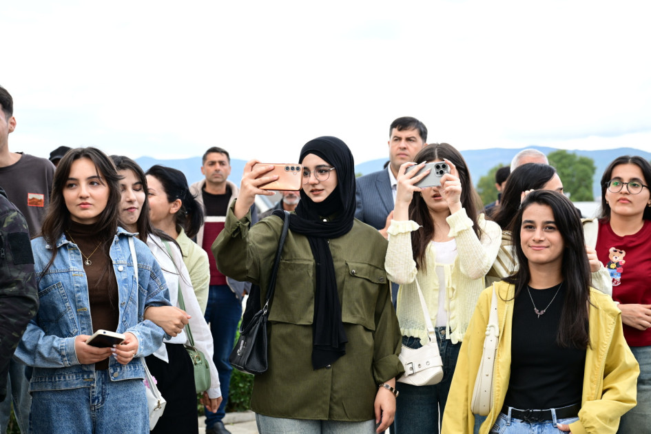 Xankəndidə ilk Şəhər Günü münasibətilə möhtəşəm konsert və atəşfəşanlıq olub<font color=red> - FOTOLAR</font>