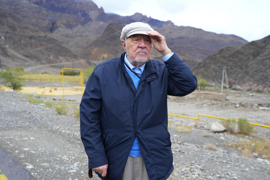 İlbər Ortaylı: Kaş ki daha çox vaxtım olardı və Naxçıvandakı bütün tarixi arxiv materiallarını tədqiq edə bilərdim<font color=red> - FOTOLAR</font>