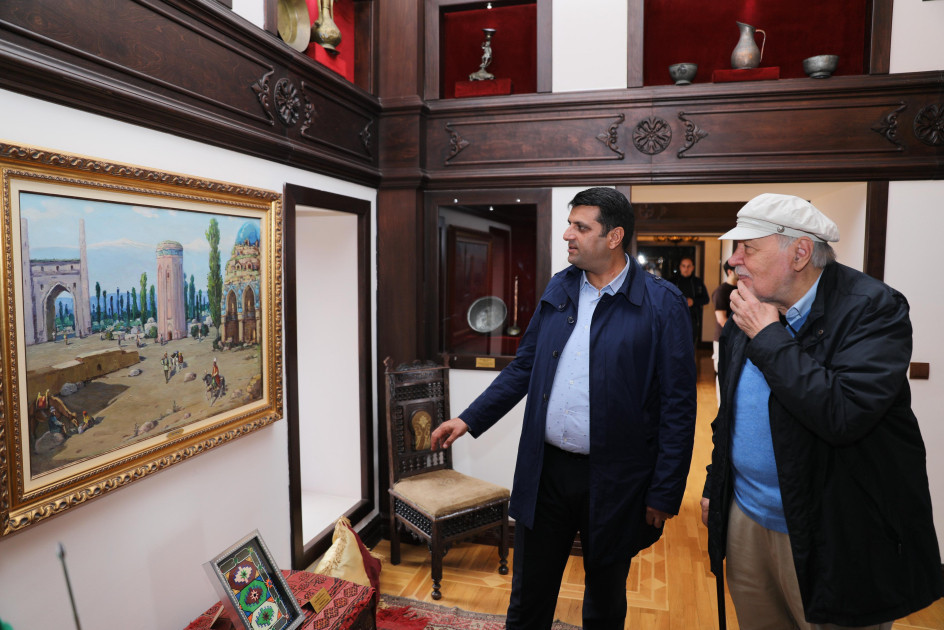 İlbər Ortaylı: Kaş ki daha çox vaxtım olardı və Naxçıvandakı bütün tarixi arxiv materiallarını tədqiq edə bilərdim<font color=red> - FOTOLAR</font>