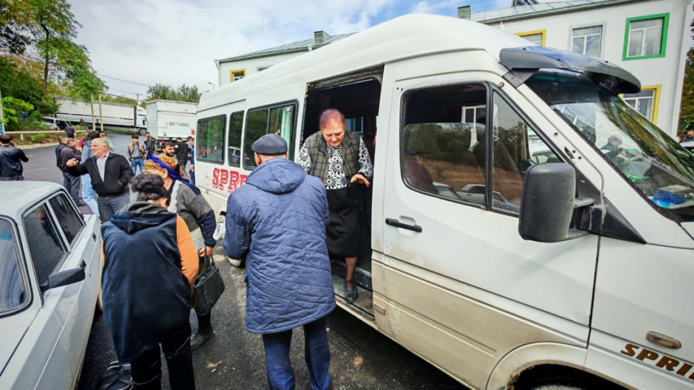 Böyük qayıdış: Növbəti köç karvanı Həsənriz kəndinə çatıb<font color='red'> - YENİLƏNİB</font><font color=red> - FOTOLAR</font>