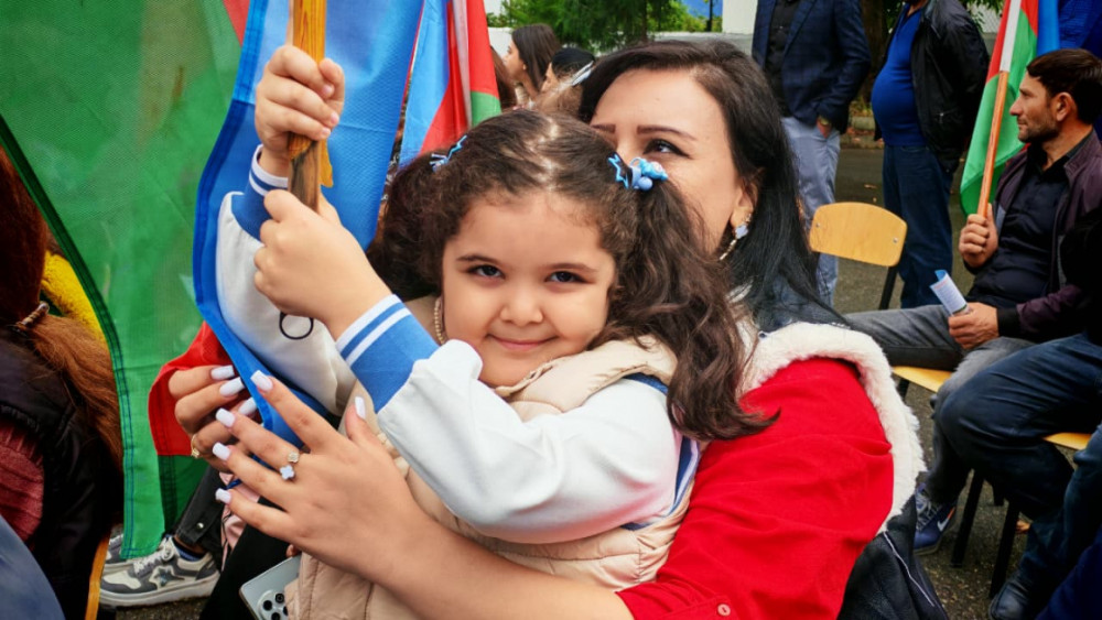 Ağdərənin Həsənriz kəndinə köçən daha 29 ailəyə evlərin açarları təqdim edilib<font color=red> - FOTOLAR</font>