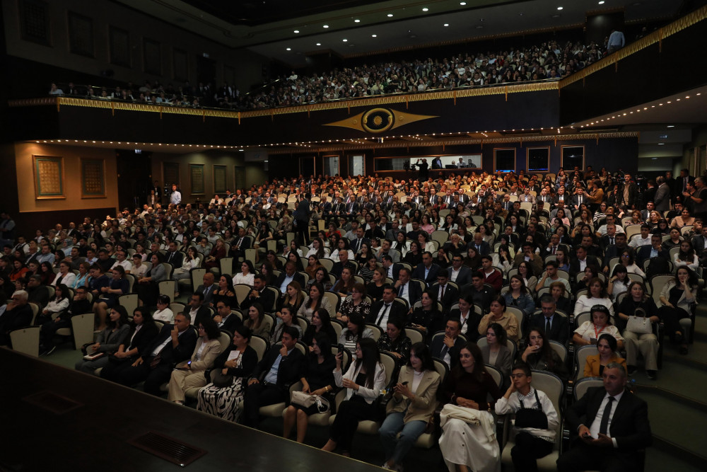 Professor İlbər Ortaylı Naxçıvanda Heydər Əliyev Sarayında yerli ictimaiyyətlə görüşüb<font color=red> - FOTOLAR</font>