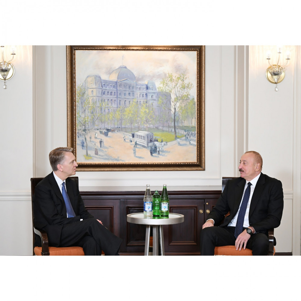 Prezident İlham Əliyev Nyu-Yorkda “Brookfield Asset Management” şirkətinin baş icraçı direktoru ilə görüşüb<font color=red> - FOTOLAR</font>